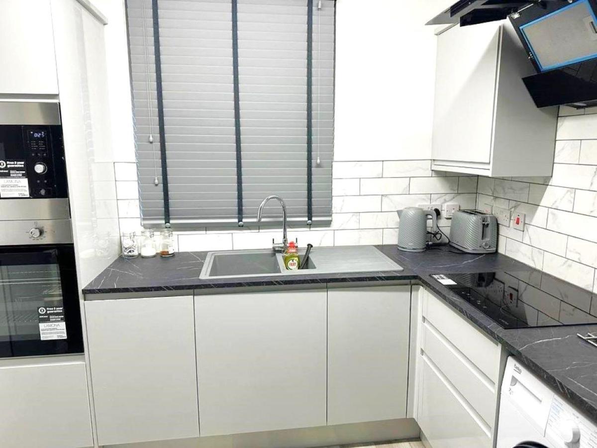 Stylish Apartment At Carlton Grove London Luaran gambar
